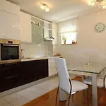 Macadamia With Garage Parking Διαμέρισμα *