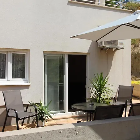 Macadamia With Garage Parking *