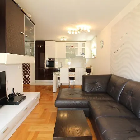Apartment Macadamia With Garage Parking *