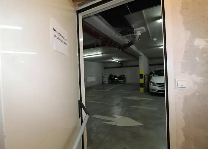 Macadamia With Garage Parking Apartament